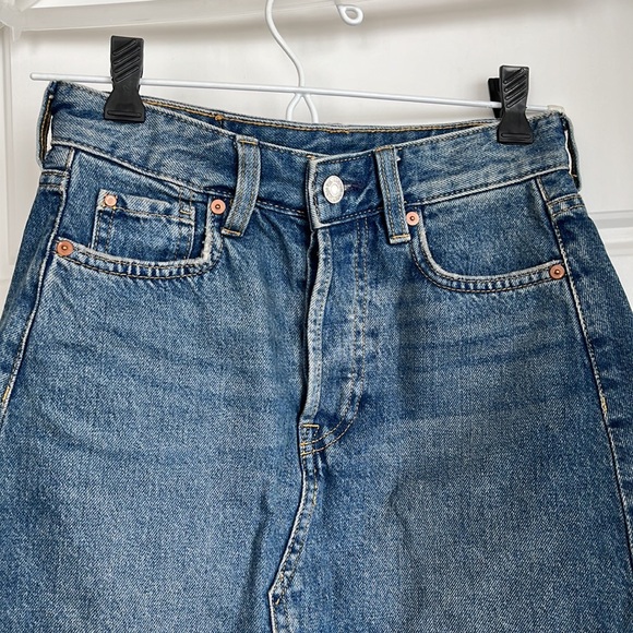 H&M - Jean mini skirt - Picture 4 of 10